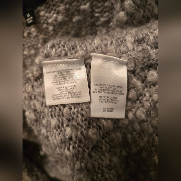 Jones New York Women's Textured Knit Cardigan Medium - Picture 3 of 4